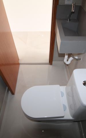 Casa à venda com 150m², 3 quartos e 2 vagasLavabo