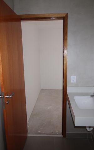 Casa à venda com 170m², 3 quartos e 2 vagasQuarto 2 - Banheiro