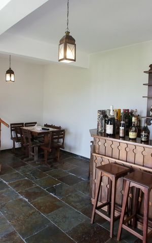 Casa à venda com 400m², 5 quartos e 3 vagasBar