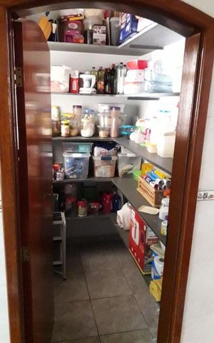 Casa à venda com 235m², 3 quartos e 4 vagas