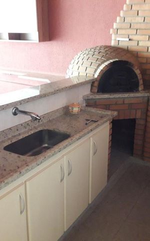 Casa à venda com 235m², 3 quartos e 4 vagas