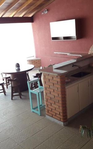 Casa à venda com 235m², 3 quartos e 4 vagas