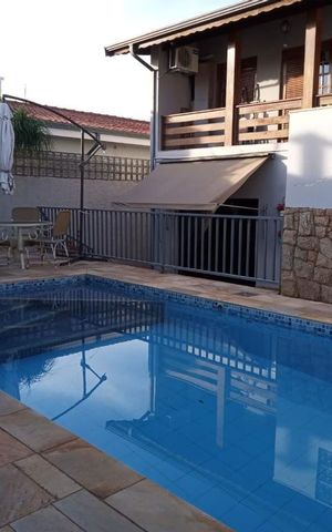 Casa à venda com 281m², 3 quartos e 4 vagas