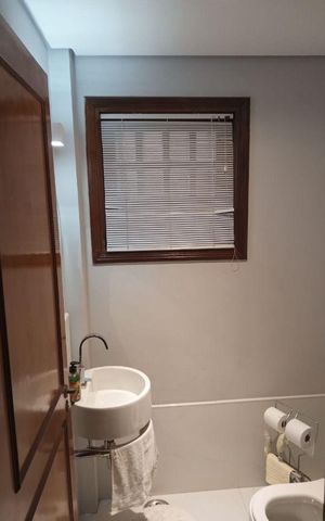 Casa à venda com 281m², 3 quartos e 4 vagas