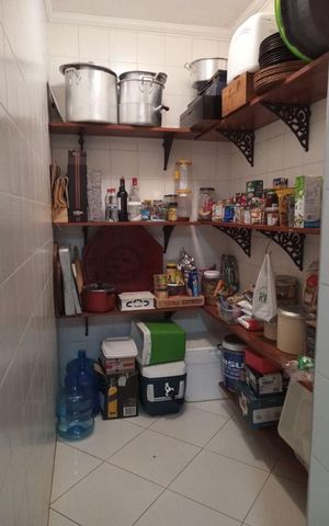 Casa à venda com 281m², 3 quartos e 4 vagas