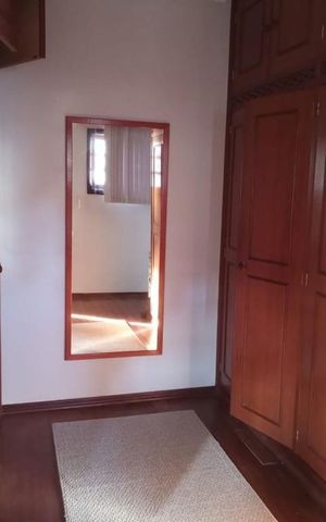 Casa à venda com 281m², 3 quartos e 4 vagas