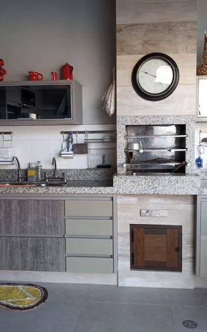 Casa à venda com 281m², 3 quartos e 4 vagas