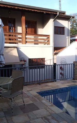 Casa à venda com 281m², 3 quartos e 4 vagas