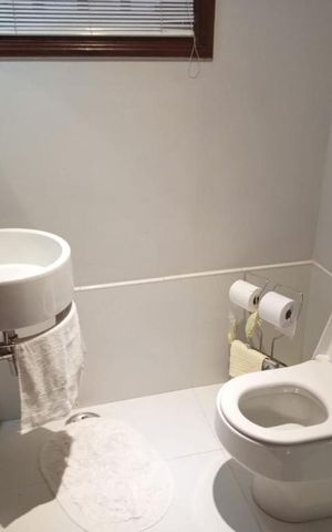 Casa à venda com 281m², 3 quartos e 4 vagas