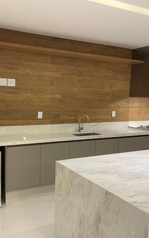 Casa de condomínio à venda com 468m², 4 quartos e 6 vagas