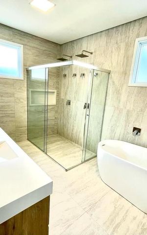 Casa de condomínio à venda com 468m², 4 quartos e 6 vagas