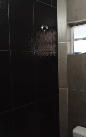 Casa para alugar com 180m², 3 quartos e 2 vagas Casa para alugar com 180m², 3 quartos e 2 vagasBanheiro