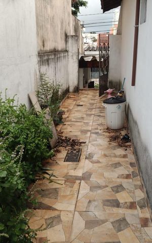 Casa para alugar com 180m², 3 quartos e 2 vagas Casa para alugar com 180m², 3 quartos e 2 vagasÁrea externa