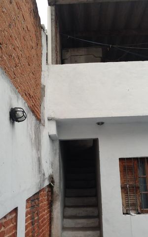 Casa para alugar com 180m², 3 quartos e 2 vagas Casa para alugar com 180m², 3 quartos e 2 vagasFachada