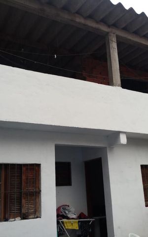 Casa para alugar com 180m², 3 quartos e 2 vagas Casa para alugar com 180m², 3 quartos e 2 vagasFachada