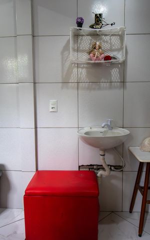 Casa à venda com 144m², 3 quartos e 1 vaga Casa à venda com 144m², 3 quartos e 1 vagaBanheiro 2