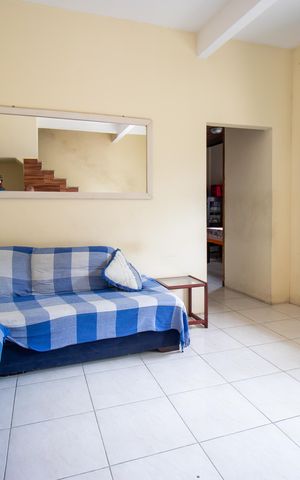 Casa à venda com 144m², 3 quartos e 1 vaga Casa à venda com 144m², 3 quartos e 1 vagaSala