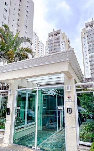 Apartamento à venda com 160m², 3 quartos e 2 vagasFachada com Plaquinha