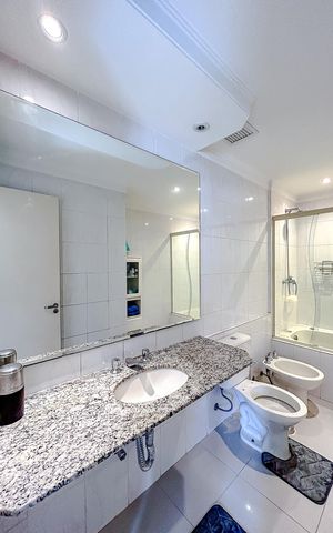 Apartamento à venda com 160m², 3 quartos e 2 vagasBanheiro da Suíte 1
