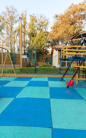 Casa de condomínio à venda com 67m², 2 quartos e 2 vagas Casa de condomínio à venda com 67m², 2 quartos e 2 vagasÁrea comum - Playground