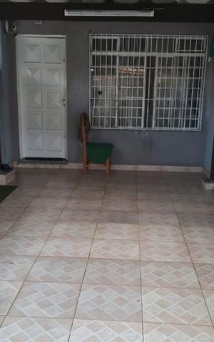 Casa à venda com 81m², 3 quartos e 2 vagas