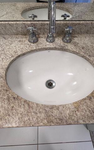Apartamento à venda com 82m², 3 quartos e 1 vaga Apartamento à venda com 82m², 3 quartos e 1 vagaBanheiro Social