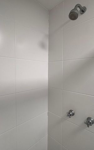 Apartamento à venda com 82m², 3 quartos e 1 vaga Apartamento à venda com 82m², 3 quartos e 1 vagaBanheiro Social