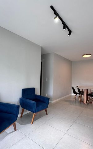 Apartamento à venda com 82m², 3 quartos e 1 vaga Apartamento à venda com 82m², 3 quartos e 1 vagaSala