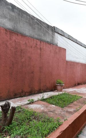 Casa à venda com 430m², 4 quartos e 2 vagas Casa à venda com 430m², 4 quartos e 2 vagasCasa 2 - Quintal e jardim