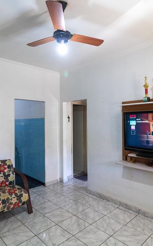 Casa à venda com 225m², 4 quartos e 1 vaga Casa à venda com 225m², 4 quartos e 1 vagaSala da casa 01