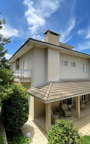 Casa de condomínio para alugar com 505m², 4 quartos e 6 vagasFachada
