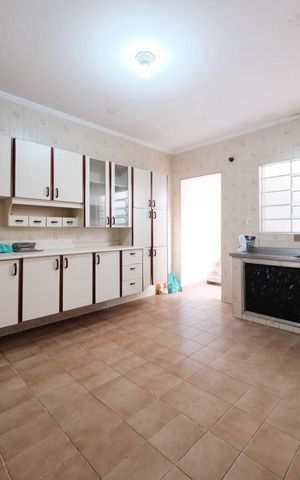 Casa à venda com 159m², 3 quartos e 2 vagasCozinha