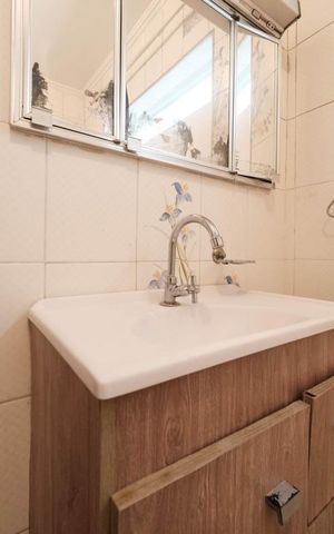 Casa à venda com 159m², 3 quartos e 2 vagasBanheiro 1