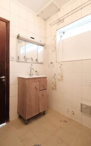 Casa à venda com 159m², 3 quartos e 2 vagasBanheiro 1