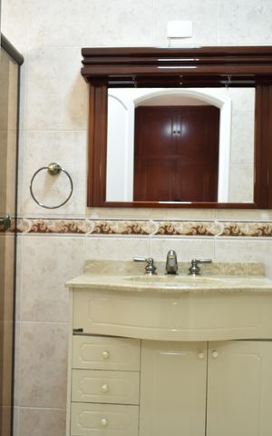 Casa à venda com 327m², 4 quartos e 3 vagasBanheiro da Suíte 2