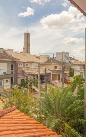 Casa de condomínio à venda com 200m², 5 quartos e 4 vagas Casa de condomínio à venda com 200m², 5 quartos e 4 vagasVista/Sacada da suíte
