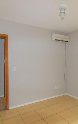 Casa de condomínio à venda com 200m², 5 quartos e 4 vagas Casa de condomínio à venda com 200m², 5 quartos e 4 vagasQuarto 2