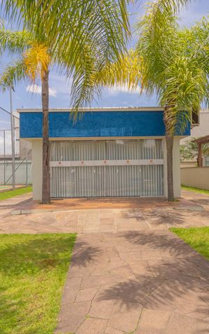 Casa de condomínio à venda com 200m², 5 quartos e 4 vagas Casa de condomínio à venda com 200m², 5 quartos e 4 vagasAcademia