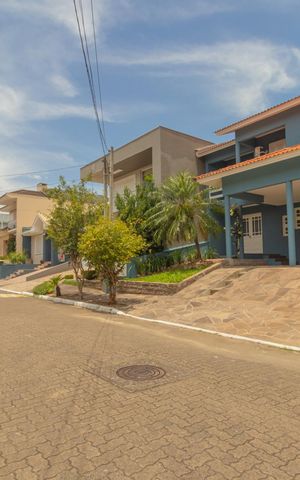 Casa de condomínio à venda com 200m², 5 quartos e 4 vagas Casa de condomínio à venda com 200m², 5 quartos e 4 vagasFachada/Vista do condomínio