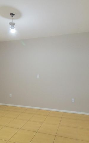 Casa de condomínio à venda com 200m², 5 quartos e 4 vagas Casa de condomínio à venda com 200m², 5 quartos e 4 vagasQuarto 3