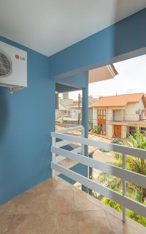Casa de condomínio à venda com 200m², 5 quartos e 4 vagas Casa de condomínio à venda com 200m², 5 quartos e 4 vagasSacada do Quarto 2