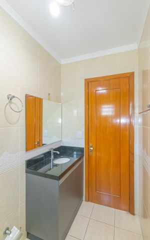 Casa de condomínio à venda com 200m², 5 quartos e 4 vagas Casa de condomínio à venda com 200m², 5 quartos e 4 vagasBanheiro Social-1