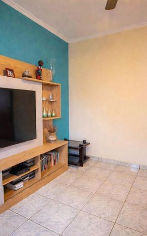 Casa à venda com 270m², 5 quartos e 4 vagas Casa à venda com 270m², 5 quartos e 4 vagasSala