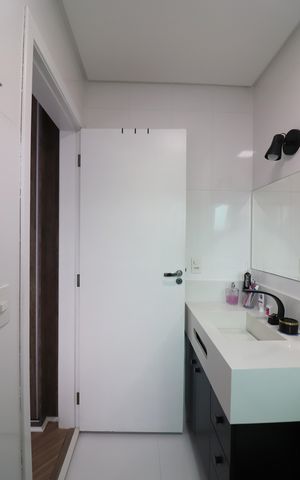 Apartamento à venda com 83m², 3 quartos e 2 vagasQuarto 1 Suíte Banheiro
