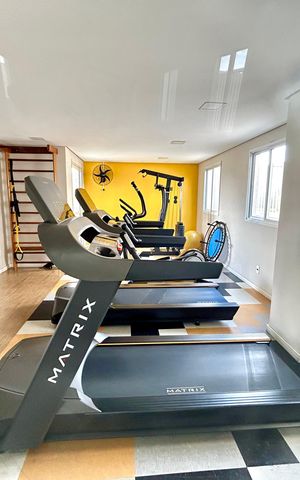 Apartamento à venda com 42m², 2 quartos e 1 vaga Apartamento à venda com 42m², 2 quartos e 1 vagaÁrea comum - Academia