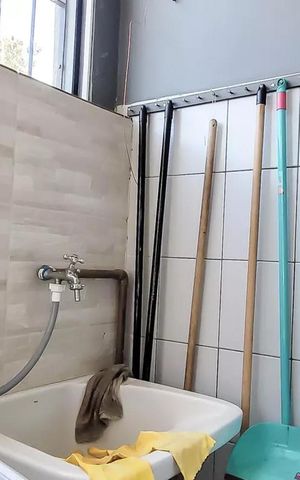 Casa à venda com 400m², 4 quartos e 4 vagas Casa à venda com 400m², 4 quartos e 4 vagasÁrea de Serviço