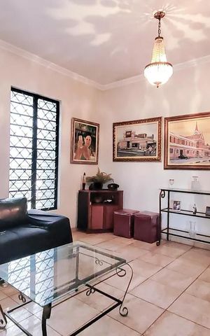 Casa à venda com 400m², 4 quartos e 4 vagas Casa à venda com 400m², 4 quartos e 4 vagasSala
