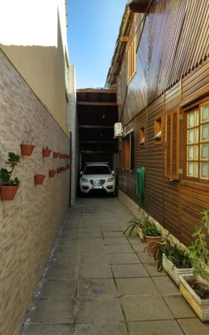Casa à venda com 396m², 4 quartos e 2 vagas
