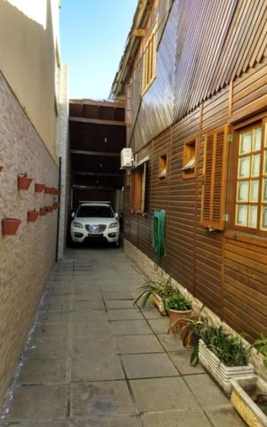 Casa à venda com 396m², 4 quartos e 2 vagas