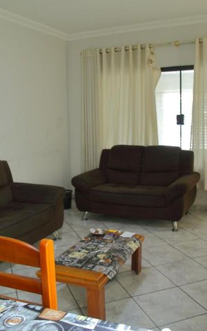 Casa à venda com 125m², 4 quartos e 2 vagasSala